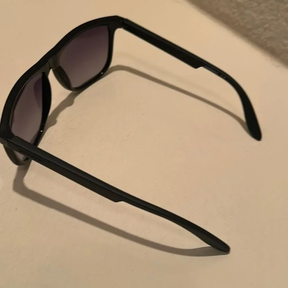 Carrera Sunglasses 5003 Unisex Black Plastic Frame & Gray Lenses Oversized NEW